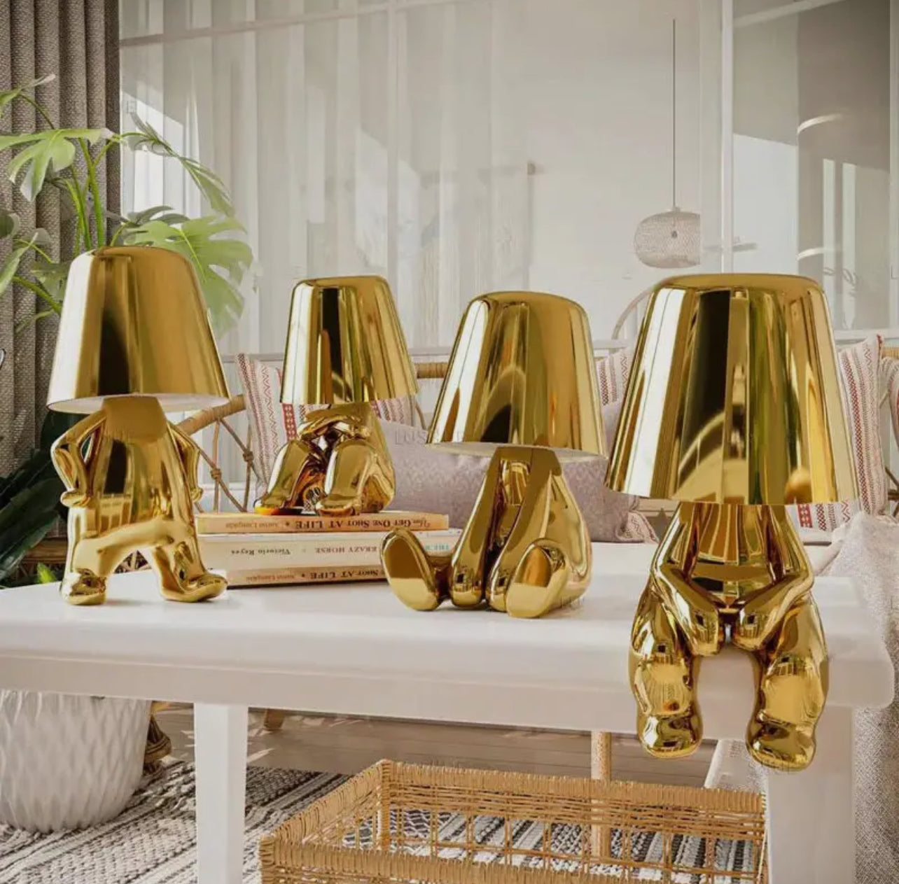 Thinker Golden Lamp